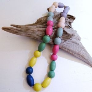 😻MUST BUNDLE wood beads pastel colors necklace